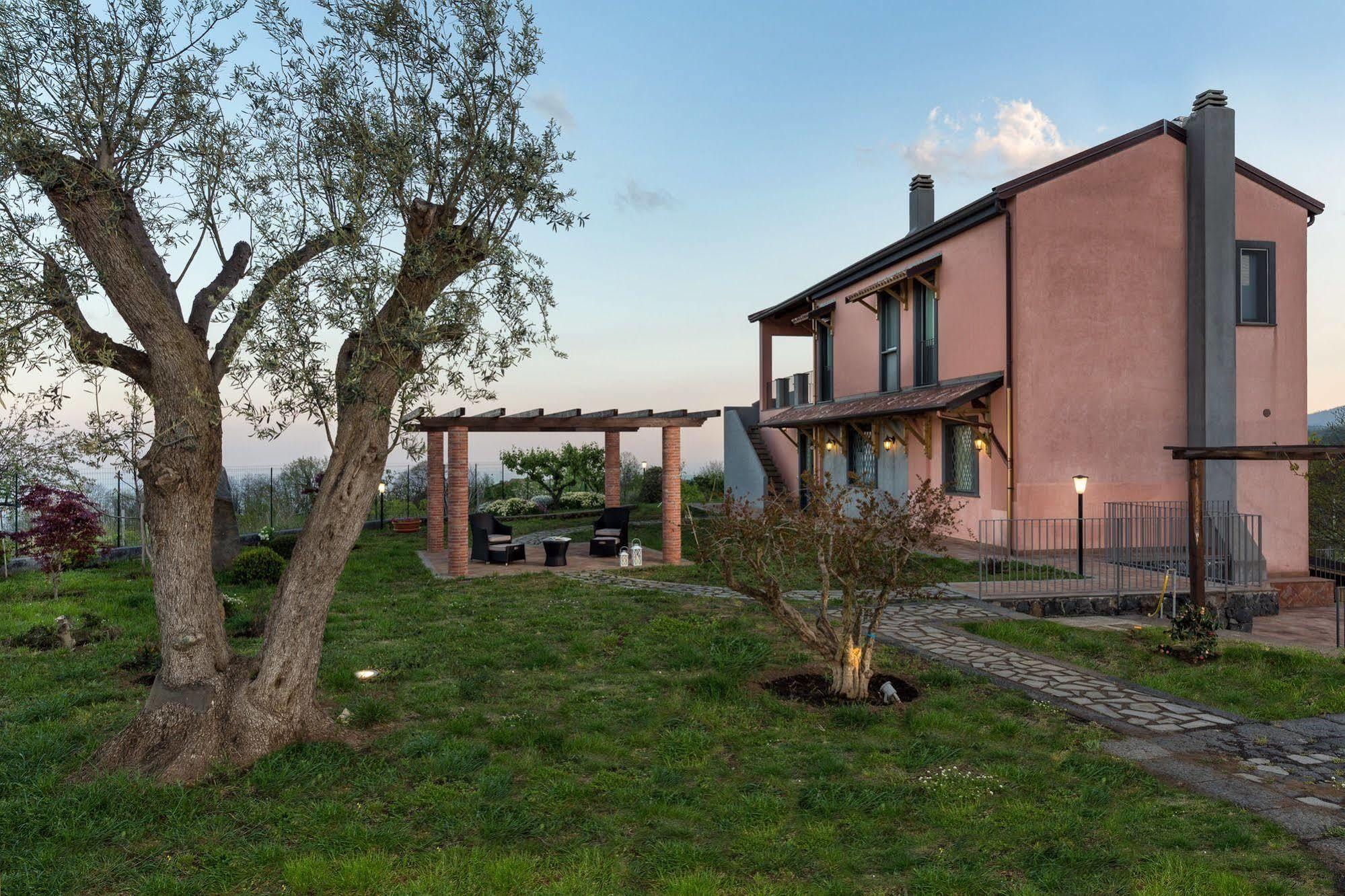 Nake Residenza Artistica SantʼAlfio Exterior foto